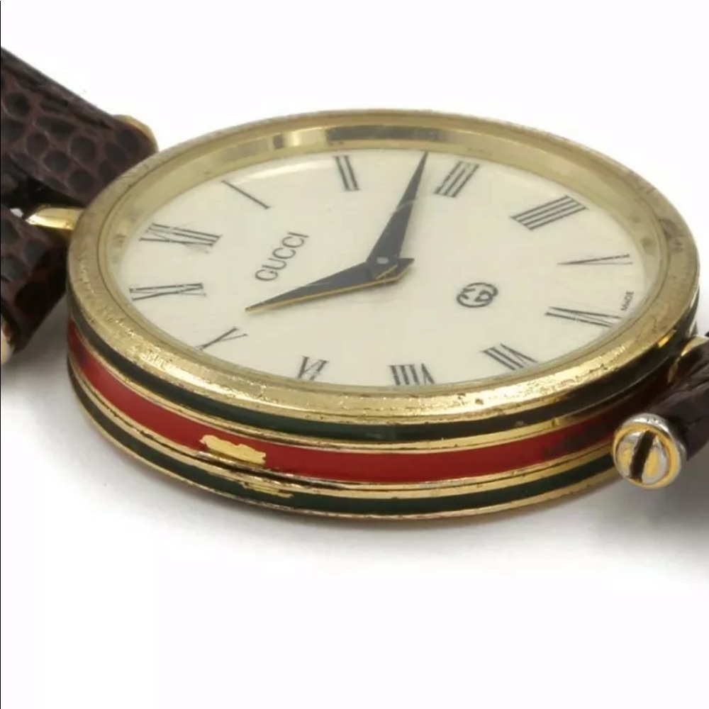 HOST PICK 🎉Vintage Women’s GUCCI Gold Tone Wristwatch 🚫FIRM PRICE🚫 - Picture 4 of 8